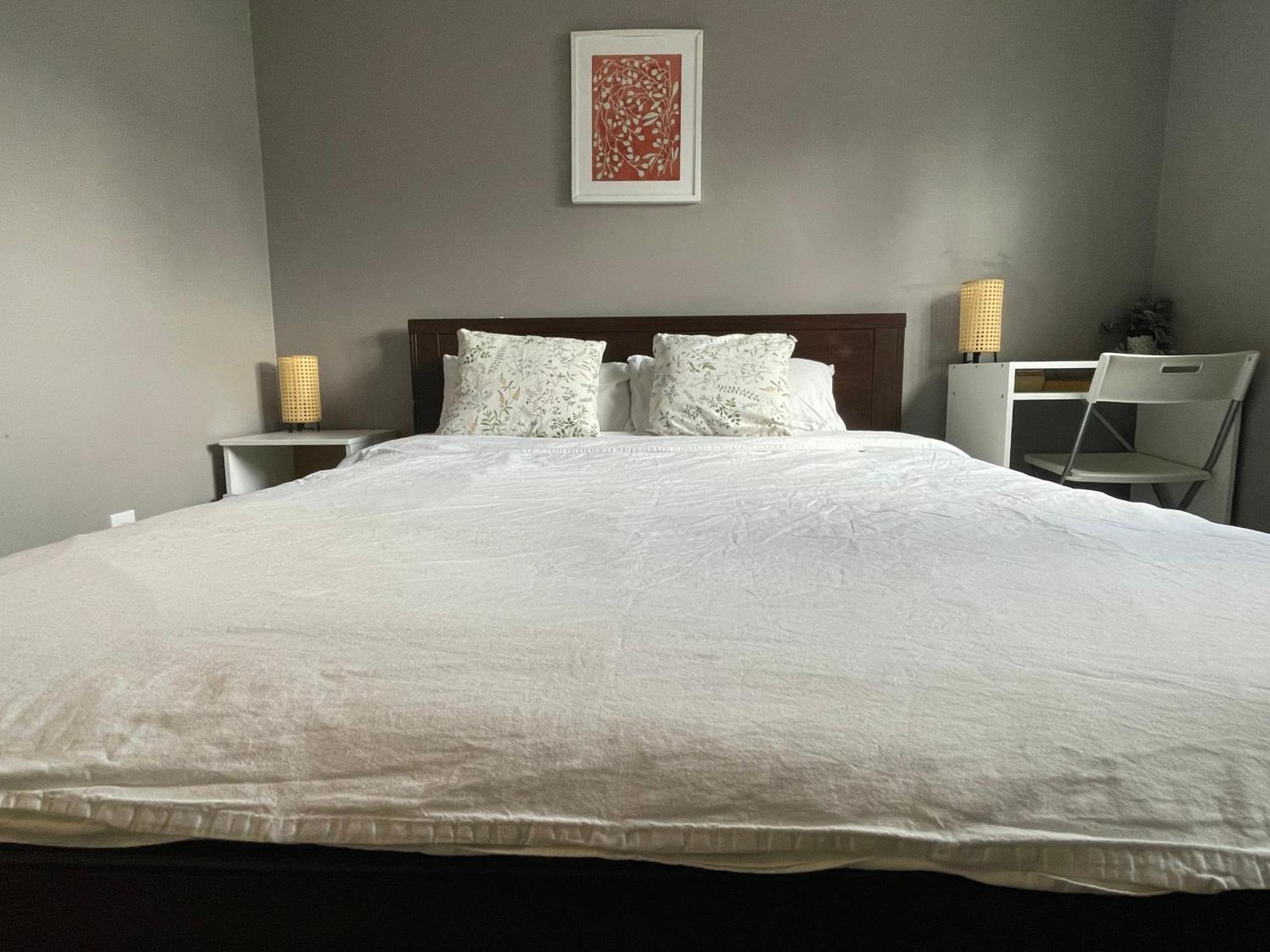 Private Room With Queen Bed In Richmond 202 Exterior foto